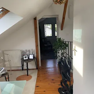 Hotes Nichee Sous Les Toits Frühstückspension